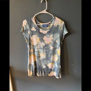 Simply Vera Wang blue t-shirt